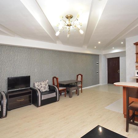 Apartment In Abovyan Street, Γιερεβάν Εξωτερικό φωτογραφία