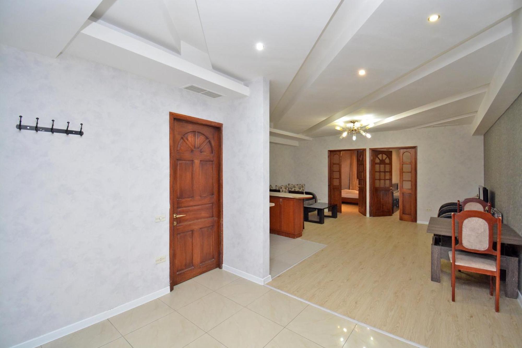 Apartment In Abovyan Street, Γιερεβάν Εξωτερικό φωτογραφία