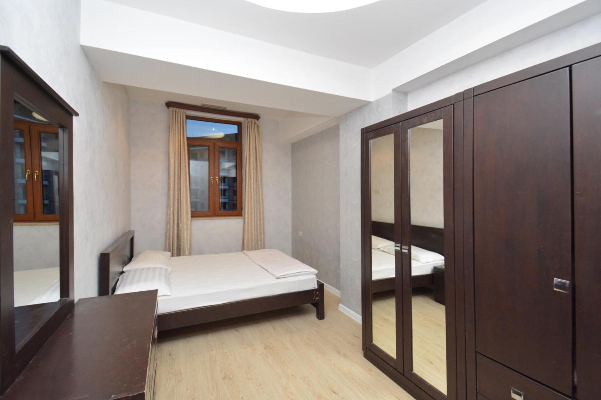 Apartment In Abovyan Street, Γιερεβάν Εξωτερικό φωτογραφία